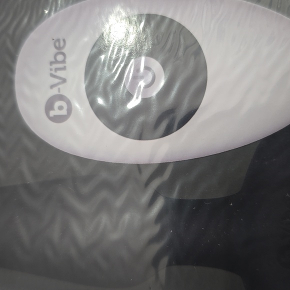 B-Vibe Black Novice Plug - Picture 3 of 3